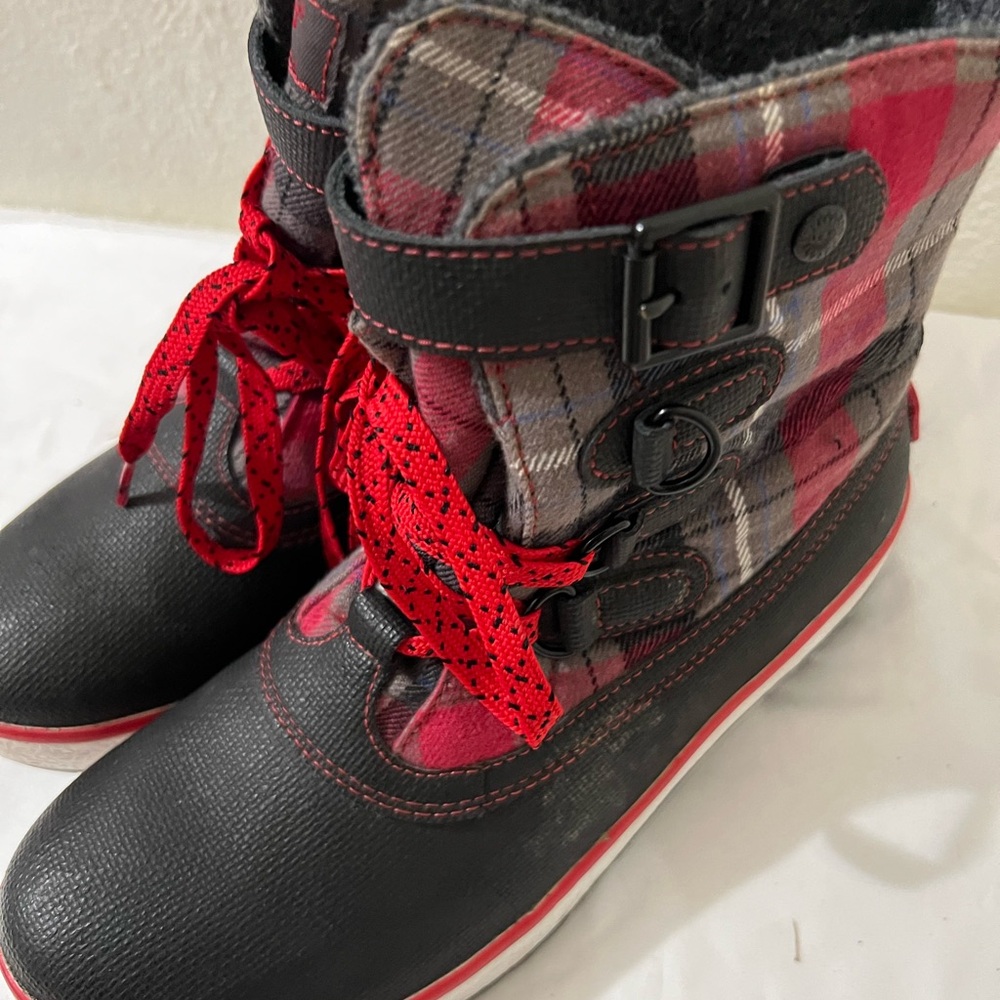 Plaid Winter Boots with Red Laces